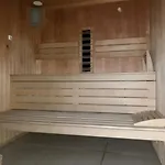 Apartament Cu Piscina Interioara Incalzita Sauna Jacuzzi Gym Parcare Langa Plaja