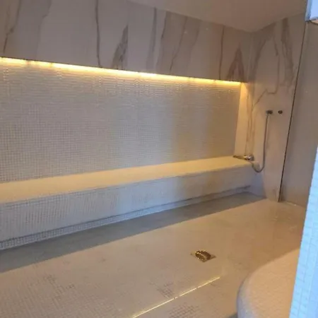 Apartment Apartament Cu Piscina Interioara Incalzita Sauna Jacuzzi Gym Parcare Langa Plaja Navodari