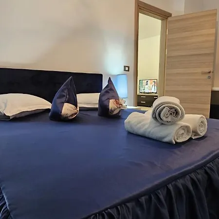 Apartament Cu Piscina Interioara Incalzita Sauna Jacuzzi Gym Parcare Langa Plaja *