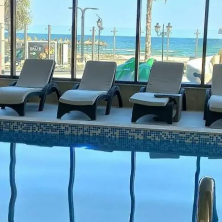 Apartament Cu Piscina Interioara Incalzita Sauna Jacuzzi Gym Parcare Langa Plaja Navodari