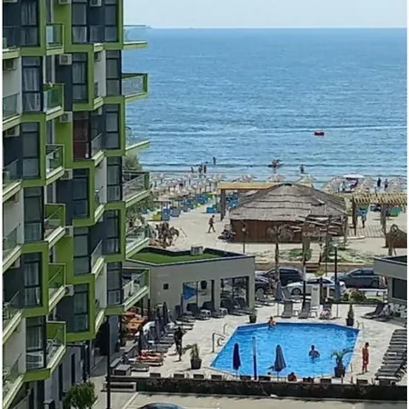 Apartament Cu Piscina Interioara Incalzita Sauna Jacuzzi Gym Parcare Langa Plaja アパート